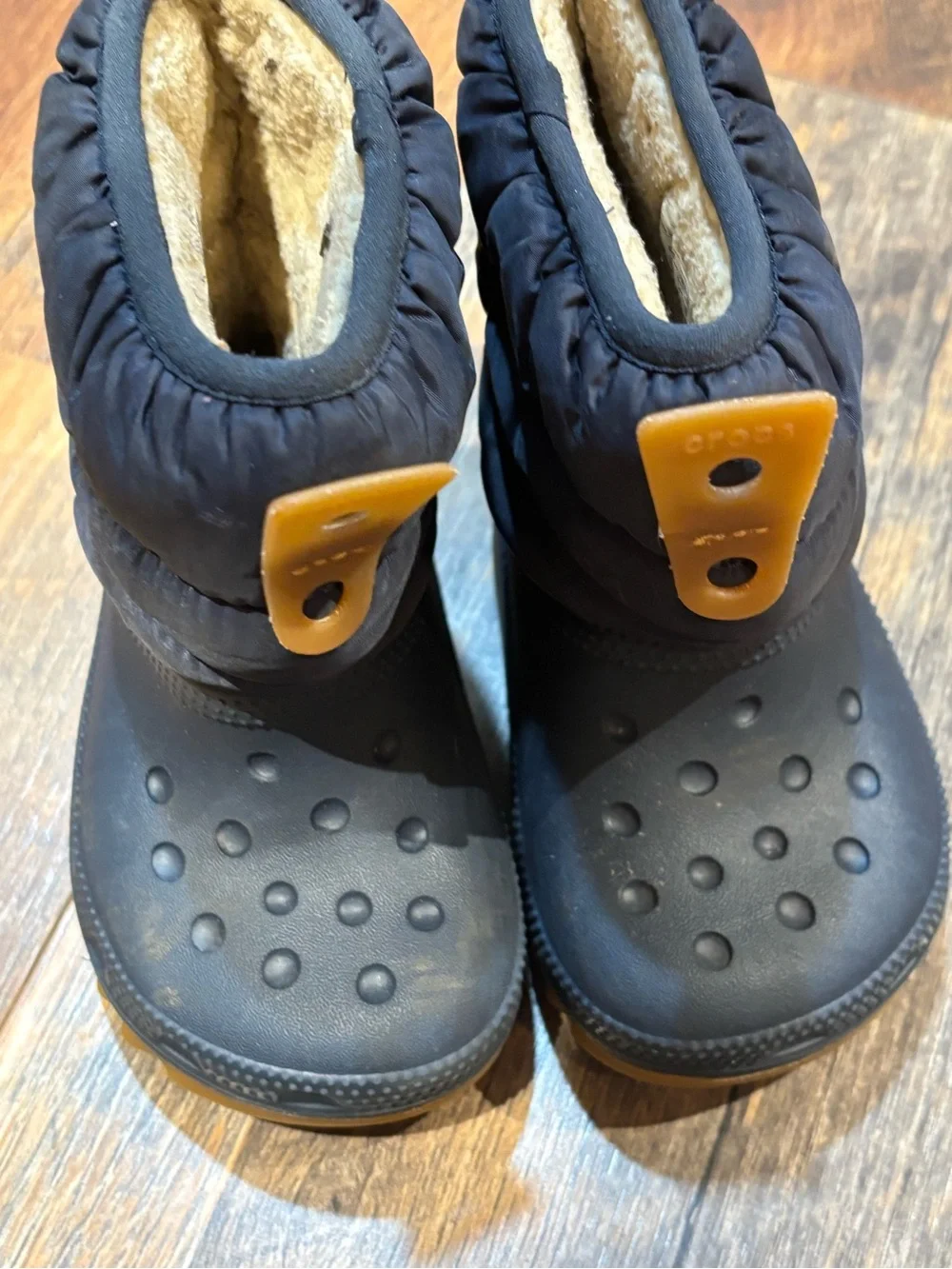 Crocs Sherpa lined snow boots toddler size C6